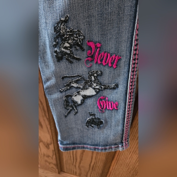 Embroidered Blue Jeans for Women - Picture 6 of 16